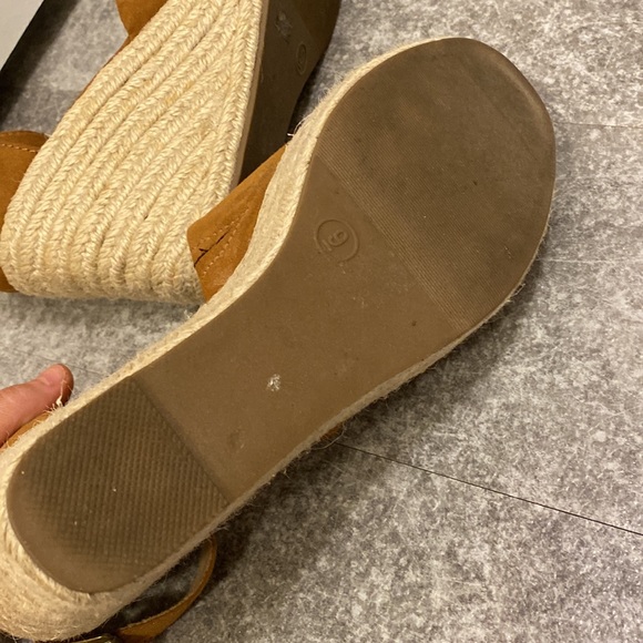 Tan espadrilles - Picture 4 of 4